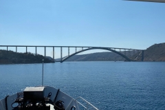 Plovidba ispod Krčkog mosta